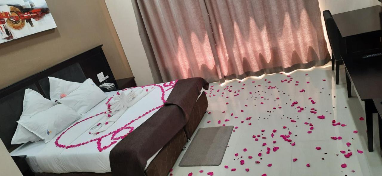 Palm Kalash Hotel 卢萨卡 外观 照片